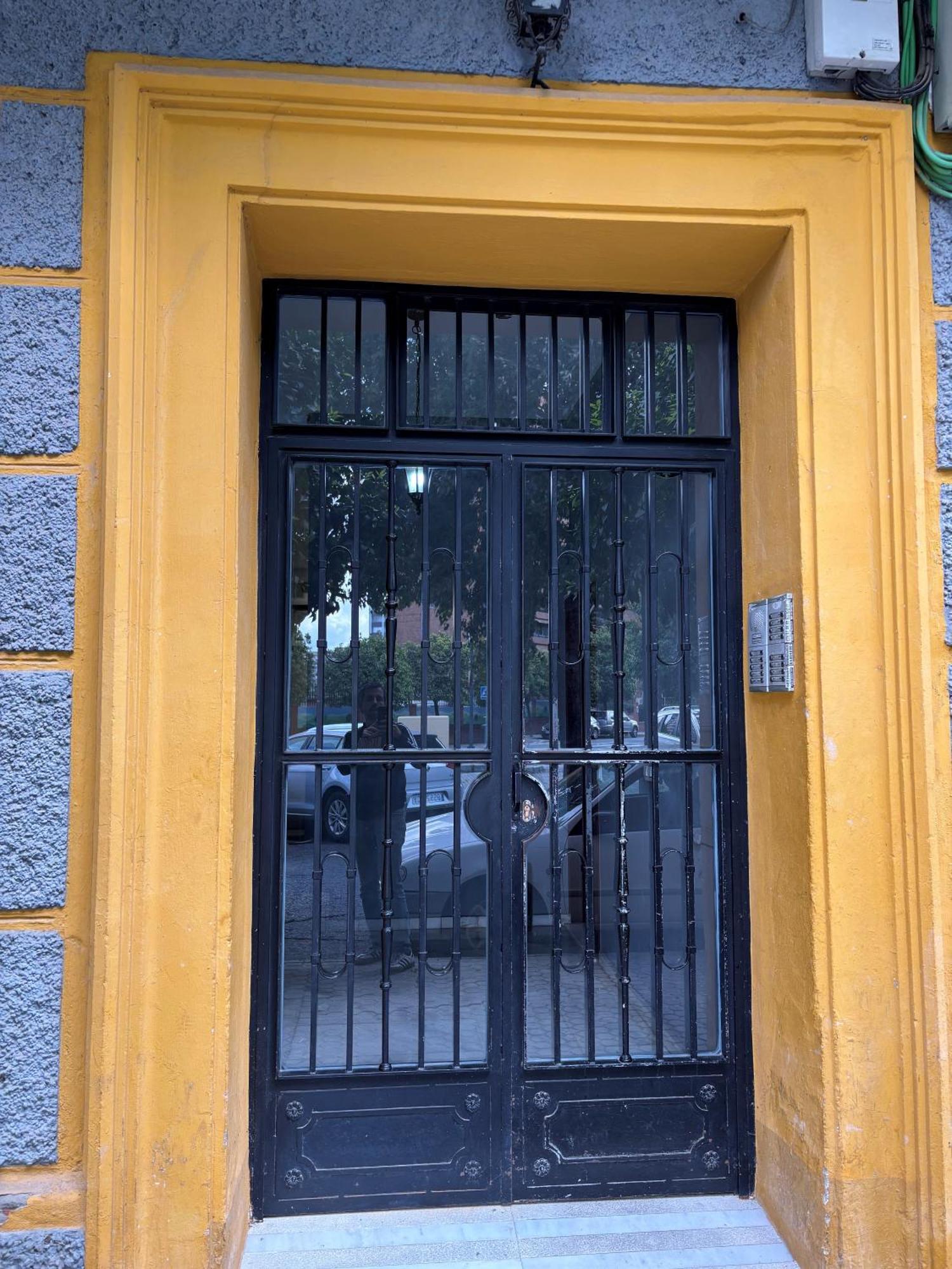 Bonito Y Muy Fresco En Nervion De Dos Y Dos Banos Appartement *