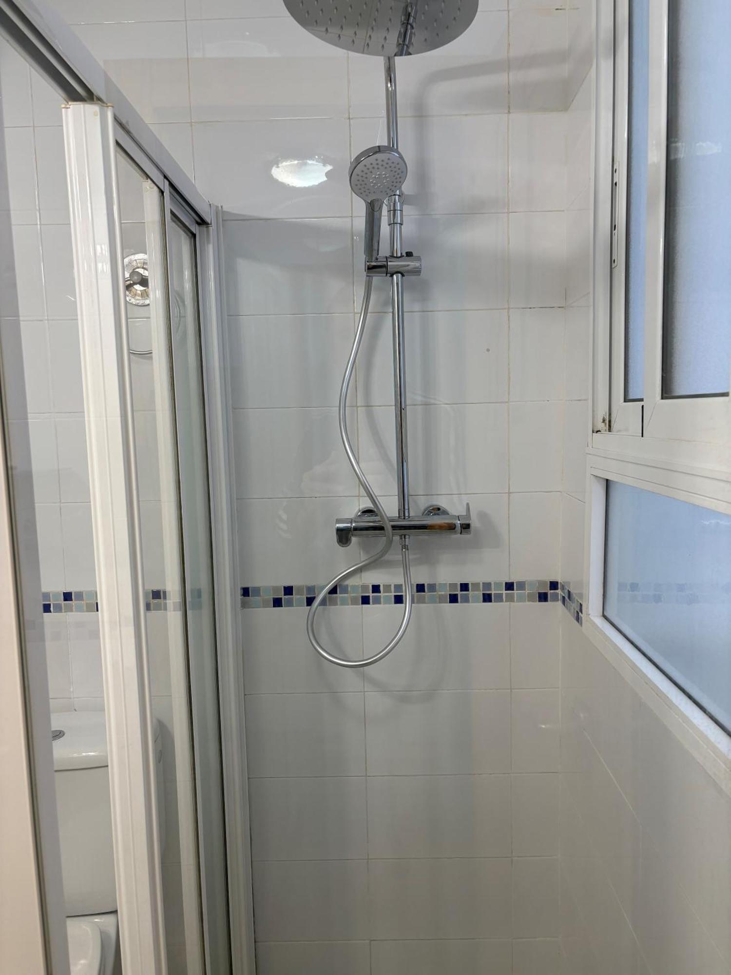 Appartement Bonito Y Muy Fresco En Nervion De Dos Y Dos Banos