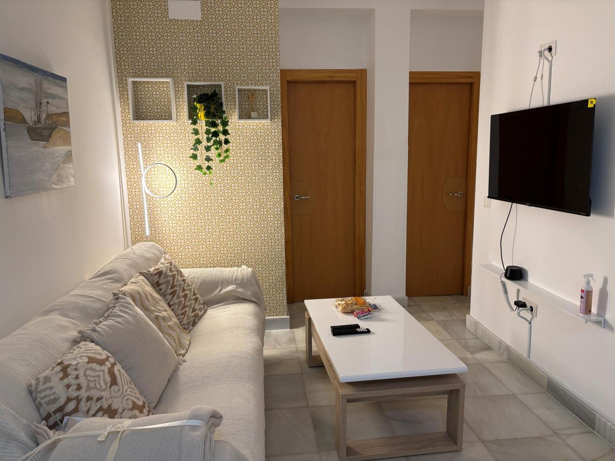 Bonito Y Muy Fresco En Nervion De Dos Y Dos Banos Appartement *